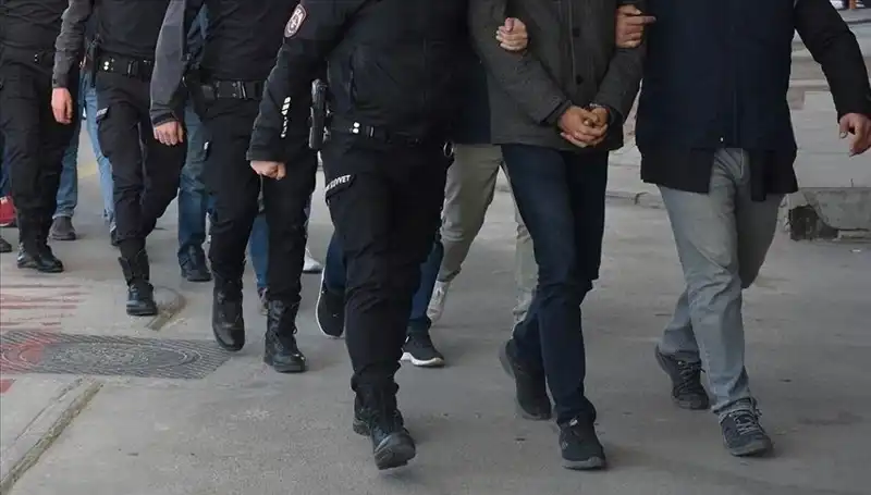 FETÖ'ye Büyük Darbe: 5 İlde 10 Kişi Gözaltında!