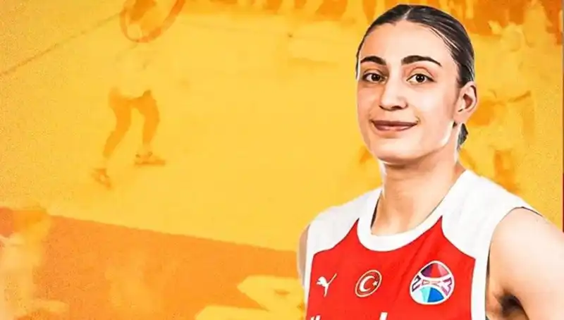 Galatasaray'dan Şok Karar: Üç Yıldızla Sözleşme Uzatıldı!