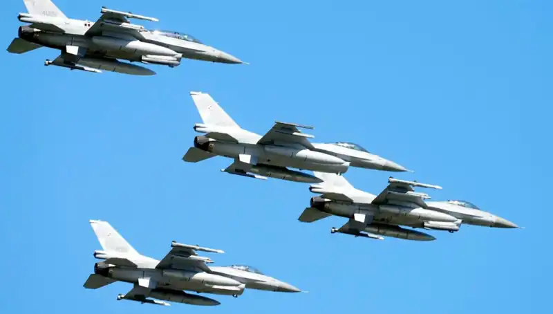 ABD'nin F-16 Planı: Ukraynalı Pilotlar Eğitime Başlıyor