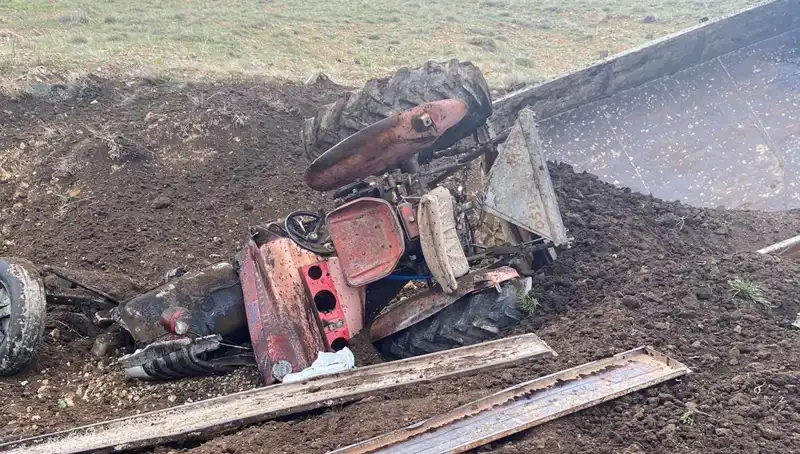 Kayseri'de Kontrolden Çıkan Traktör Şarampole Yuvarlandı: İçindeki Üç Kişi Yaralı!