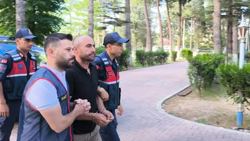 Hırsızlık Çetesi Çözüldü: 140 Kez Soygun Yaptılar, Sadece 1 Tutuklama!