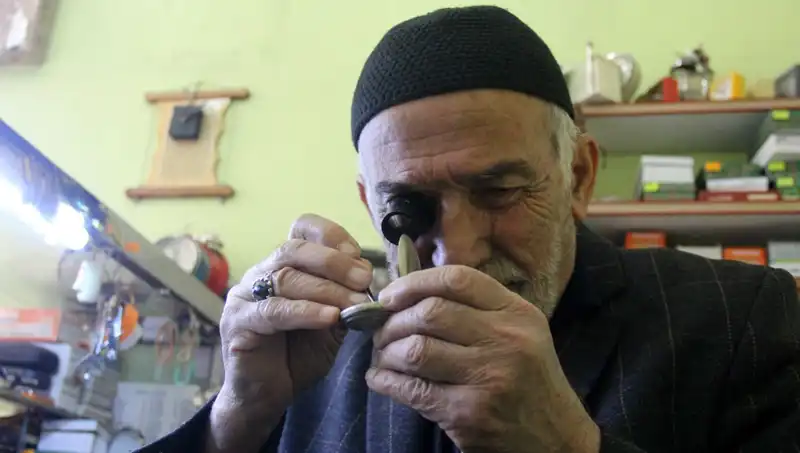 Zamanın Durdurucusu: 58 Yıldır Aynı Dükkanda Koskoca Bir Hikaye