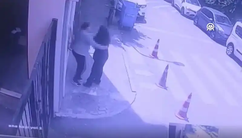 İstanbul'daki Lise Tuvaletinde Şok Edici Olay: Güvenlik Açıkları Tekrar Gündemde