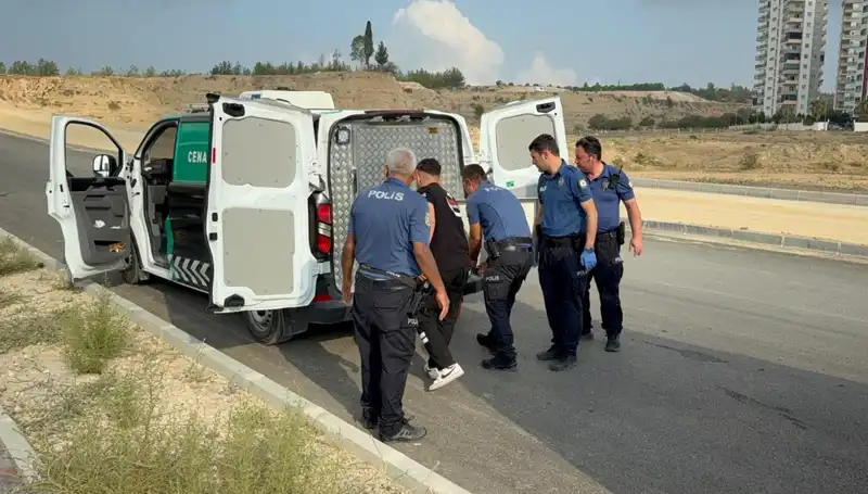 Yol Kenarında Şok Edici Ceset Bulundu: Olayın Perde Arkası