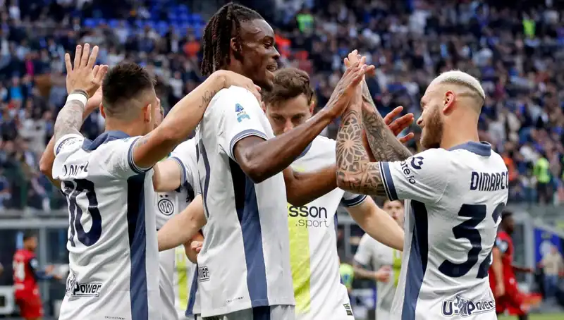 Serie A'nın Zirvesinde Şampiyonluk Mücadelesi: Puanlar Eşitlendi!
