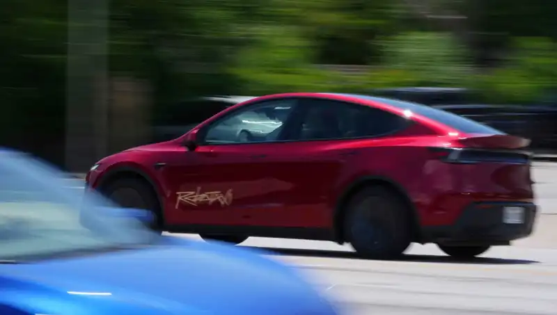 Musk’ın Robotaxi Projesi: Beklentileri Aşan Hüsran ve Sınırlardaki Kaos