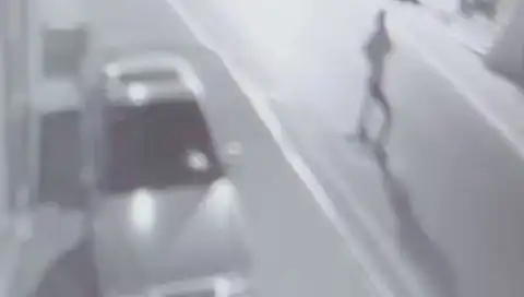 Sokakta El Yapımı Patlayıcı Patladı: Şehirde Panik Anları!