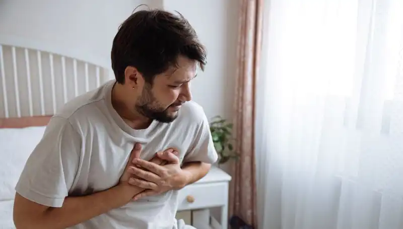 Sabahları Hissedilen Bu Belirti Kalp Hastalığına Dikkat Çekiyor