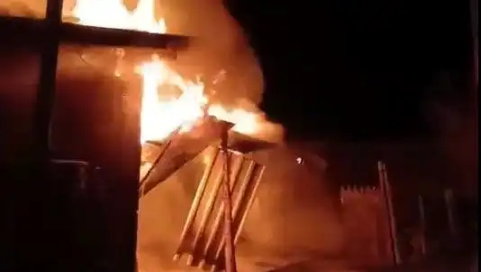 Karabük'te Büyük Yangın: İki Ev Kül Oldu, Büyüklüğü Göz Doldurdu!
