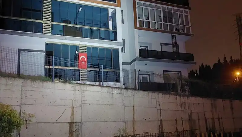 Sakarya'da Tuhaf Bir Olay: 4 Katlı Apartman Acil Tahliye Edildi!