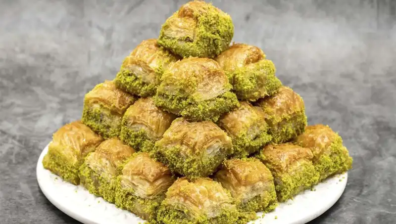 Baklavadan Çıkan Bakteri Alarmı: Sağlığınızı Tehdit Ediyor!