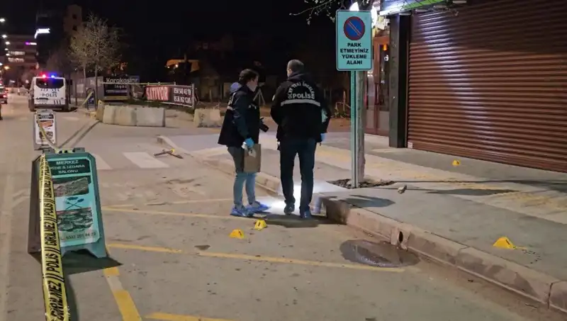 Pideci Dükkanında Korkunç Kavga: Bir Kişi Hayatını Kaybetti, Üç Yaralı