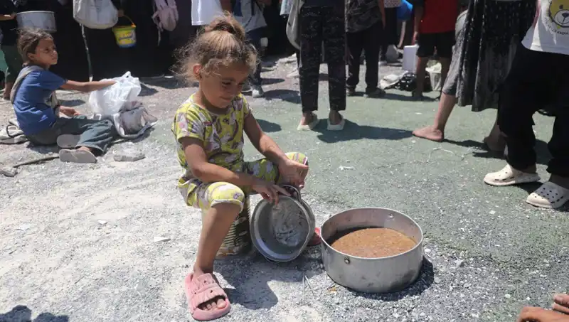 Gazze'de Ekmeğe Erişemeyen Çocukların Dramı: Açlık Tüm Çığlıkları Duyuruyor
