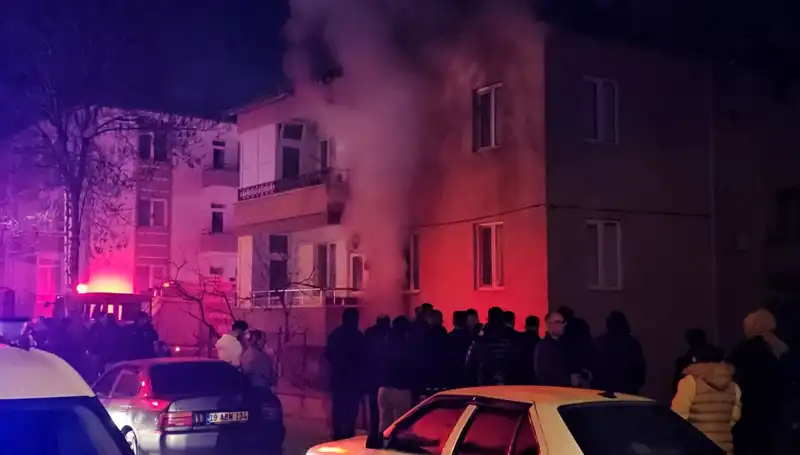 Çorum'da Apartman Yangını: Bodrum Katında Büyük Panik!