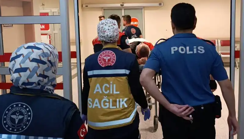Kaza Kapsamında Gerçekleşen Polis Ekipleri Olayı: İki Yaralı