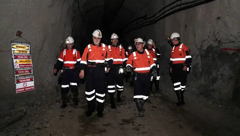 Altın Madeni Ziyareti: Bakan Işıkhan Elmas Gibi Fırsatlar Elde Etti