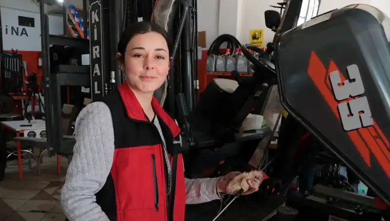 Sanayinin Öncü Kadını Melike Hanım: Forklift Servisinde Çıraklık Serüveni