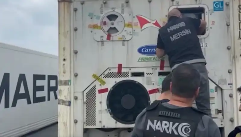 Mersin'de Uyuşturucu Operasyonu: Sokaklarda Yaşanan Şok Gelişmeler