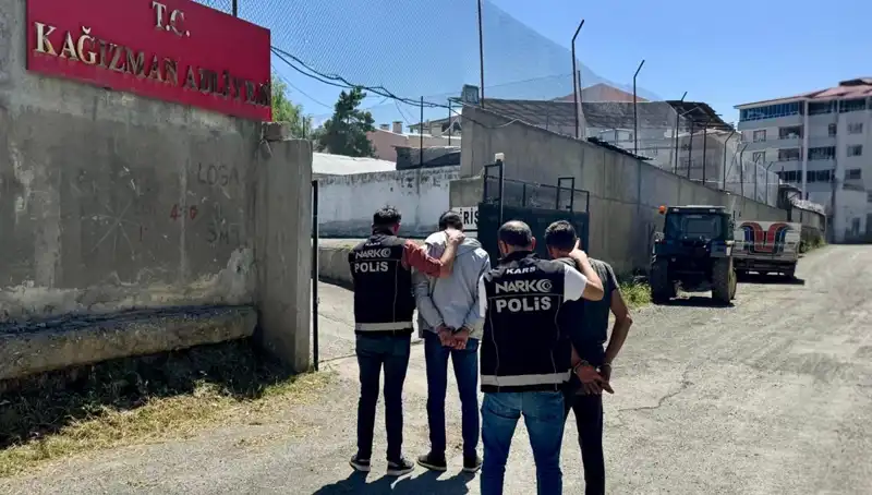 Kars'ta Uyuşturucu Operasyonu: İki Şahıs Tutuklandı, Şehirde Endişe Yaratıldı