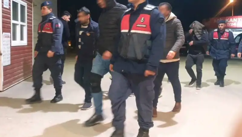 Bağ Evinde Uyuşturucu Partisi: Polisten Şok Baskın!