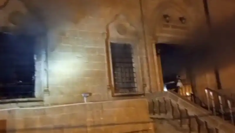 Mardin'deki Cami Yangını: Yangının Sebepleri ve Sonrası Neler Yaşandı?