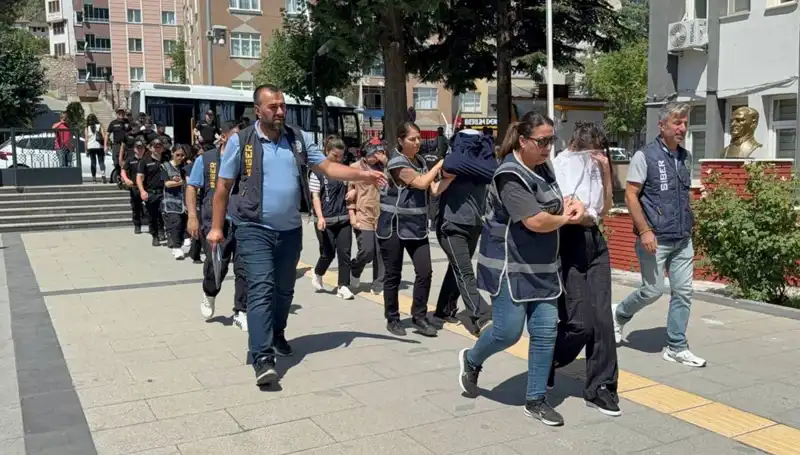 Türkiye'nin 12 İlinde Yasa Dışı Bahis Operasyonu: 21 Gözaltı!