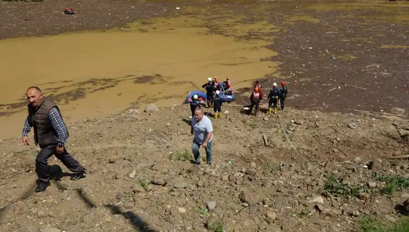 Trabzon’da Sele Kapılan Adamın Dramı: Evindeki Su Tahliye Ederken Yaşanan Korku