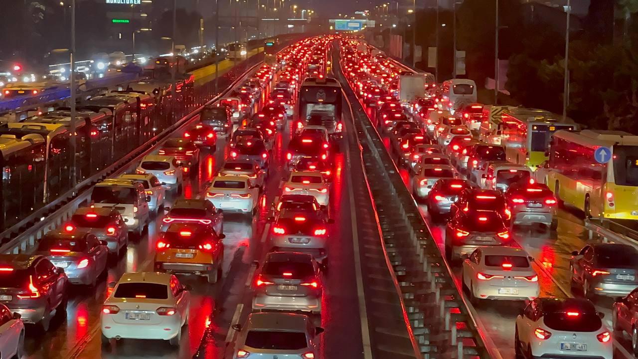 2025 Yılında Yürürlüğe Girecek Trafik Cezaları Belirlendi