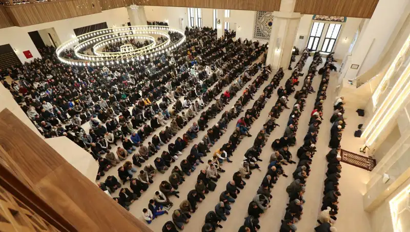 Cuma Namazı Saatleri: 4 Nisan 2025'te Hangi İllerde, Ne Zaman Kılınacak?