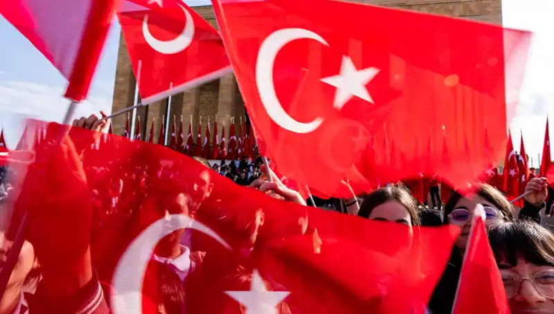 Türkiye'de 23 Nisan Coşkusu: Kutlamalardan Renkli Anlar