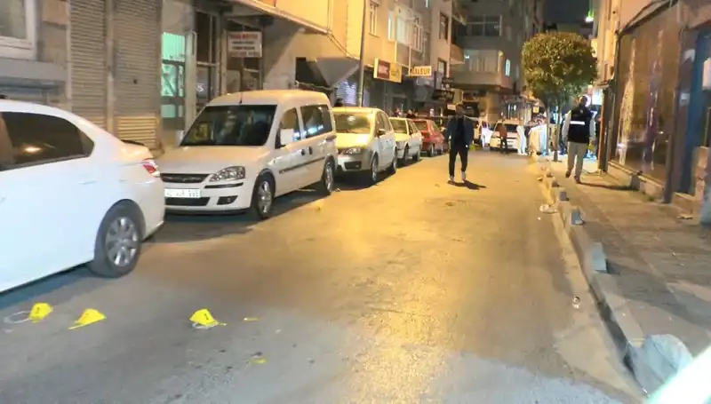 İstanbul’da Motosikletli Silahlı Saldırı: Korkunç Olayda Bir Kişi Hayatını Kaybetti