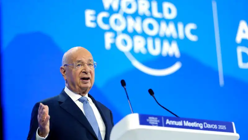 Davos’un Kurucusu Klaus Schwab İstifa Kararını Açıkladı: Gelecek Ne Olacak?