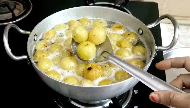 C Vitamini Sentezini Artırmanın Sırrı: Aç Karnına Bir Bardak Mucize!