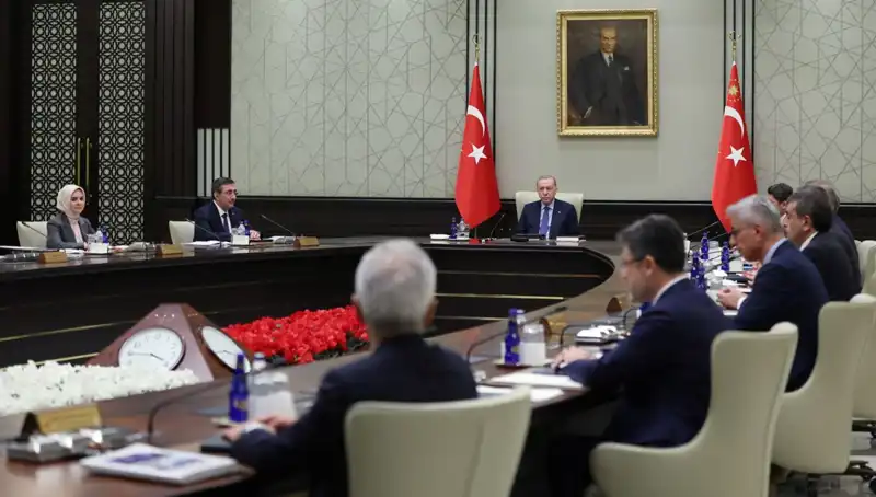 Kabine Üyelerinden 1 Mayıs'ta Dikkat Çeken Mesajlar