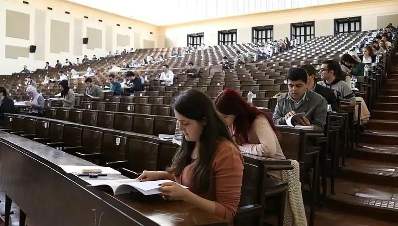 Üniversite Kayıtları İçin Son Gün Geldi: Öğrenciler Harekete Geçmeli