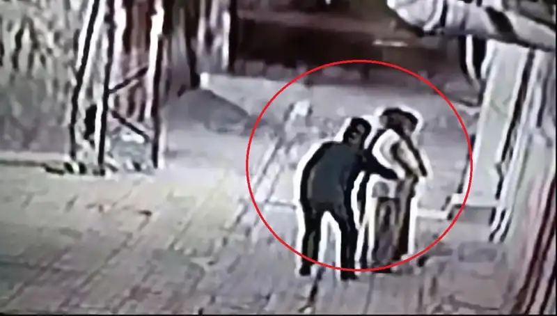 Kapkaççılara Karşı Gizli Operasyon: Polisler Pazarcı ve Simitçi Kılığına Girdi