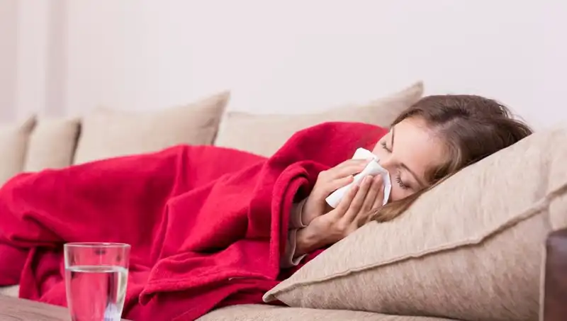 Sık Öksürük ve Burun Akıntısının Nedeni: Eksik Vitaminler ve Mineraller