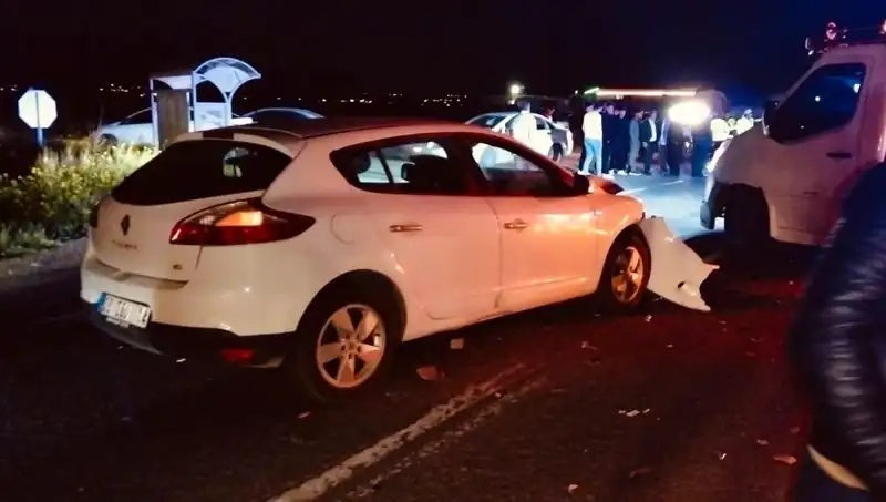 Şok Edici Kaza: Kafa Kafaya Çarpışma Sonucu Bir Ölü, Yedi Yaralı