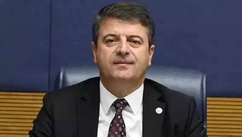Adıyaman Belediye Başkanı Abdurrahman Tutdere Görevine İade Edildi: Ayrıntılar