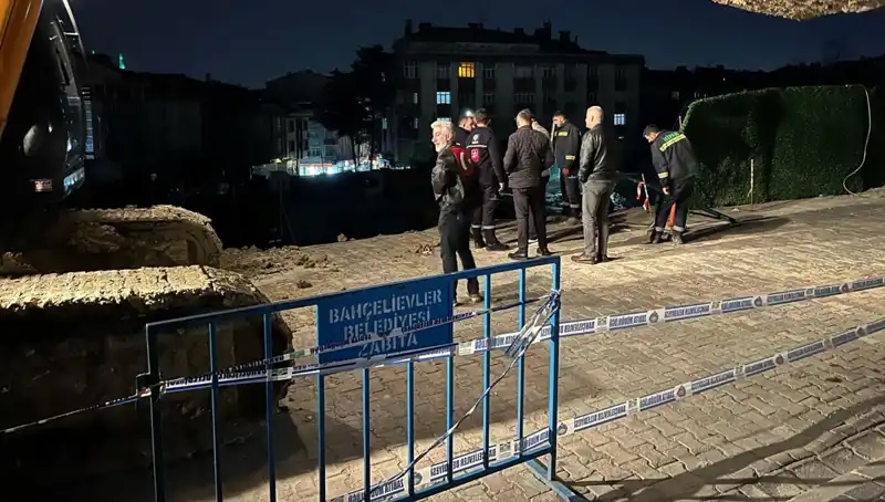 İstanbul'da İnşaat Çalışmasında Şok Bir Olay: Yol Çöktü!