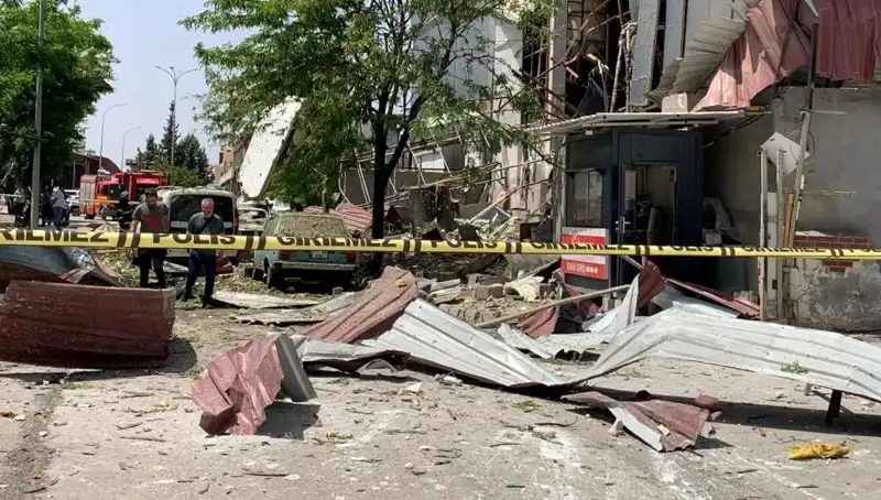 Gaziantep'te Fabrika Patladı: Can ve Mal Kaybı Arasında Korkutan Anlar