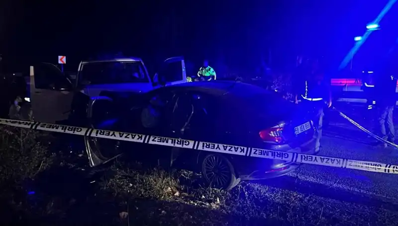 Minibüs Ters Şeritte Gitti: 1 Ölü, 8 Yaralı, Detaylar Şok Edici!