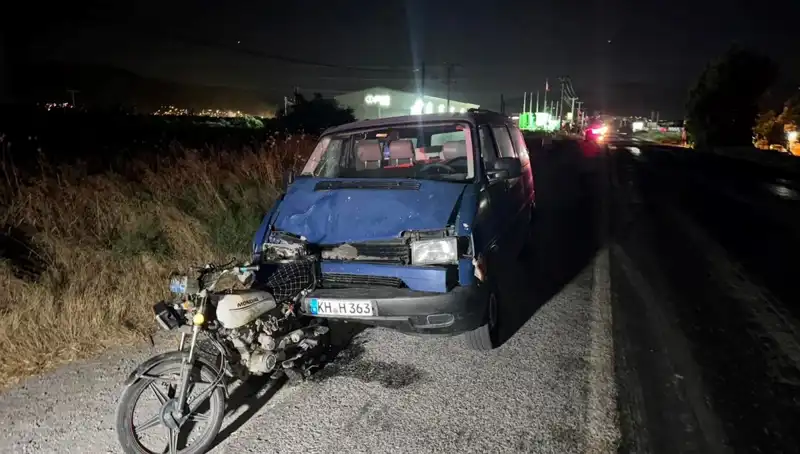 Söke'de Minibüs Motosiklete Çarptı: Yaralılar Hastaneye Kaldırıldı!