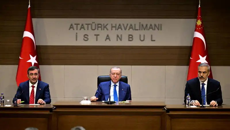 Cumhurbaşkanı Erdoğan'dan Özel'e Sert Tepki: "Sağır Duymaz, Uydurur!"