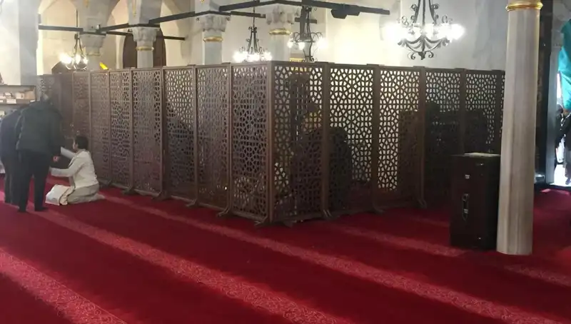 Türkiye'de Kadın-Erkek Yan Yana Teravih Namazı Kıldılar mı?