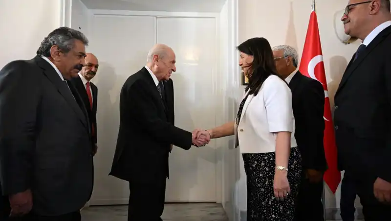 Bahçeli, DEM Parti Heyetini Ağırlayarak Politik Atmosferi Canlandırdı
