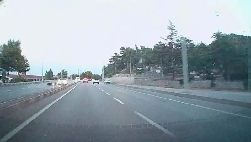 Motosiklet ile Otomobil Çarpıştı: Kaza Sonrası Hızlı Müdahale