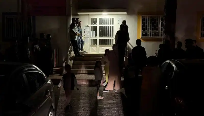 : Anaokulu Kaydı İçin Gece Kuyruğuna Giren Velilerin Hikayesi