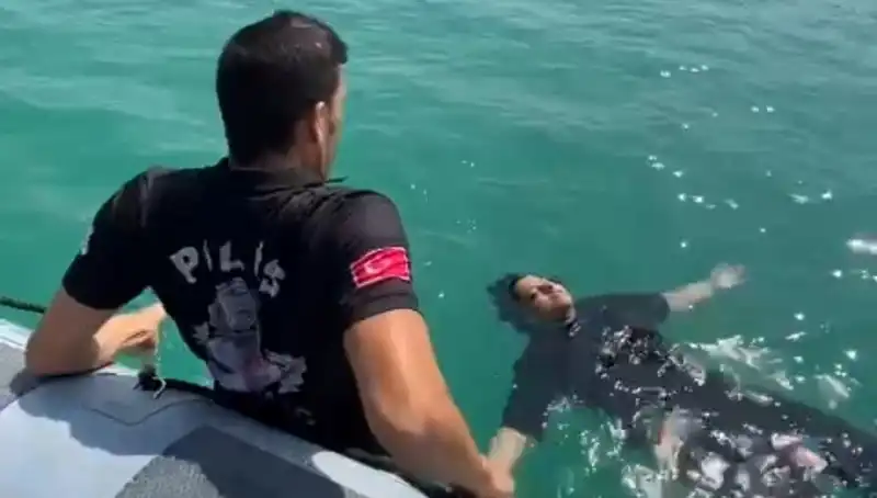 Baraj Gölüne Düşen Kadına Gemi Adamlarının Kahramanlığı