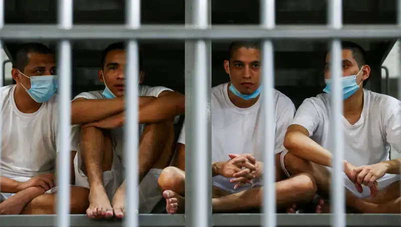 El Salvador, Venezuela'daki Siyasi Tutukluları Kurtarmaya mı Çalışıyor?